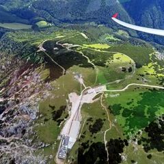Flugwegposition um 11:27:22: Aufgenommen in der Nähe von Gemeinde Puchberg am Schneeberg, Österreich in 2100 Meter
